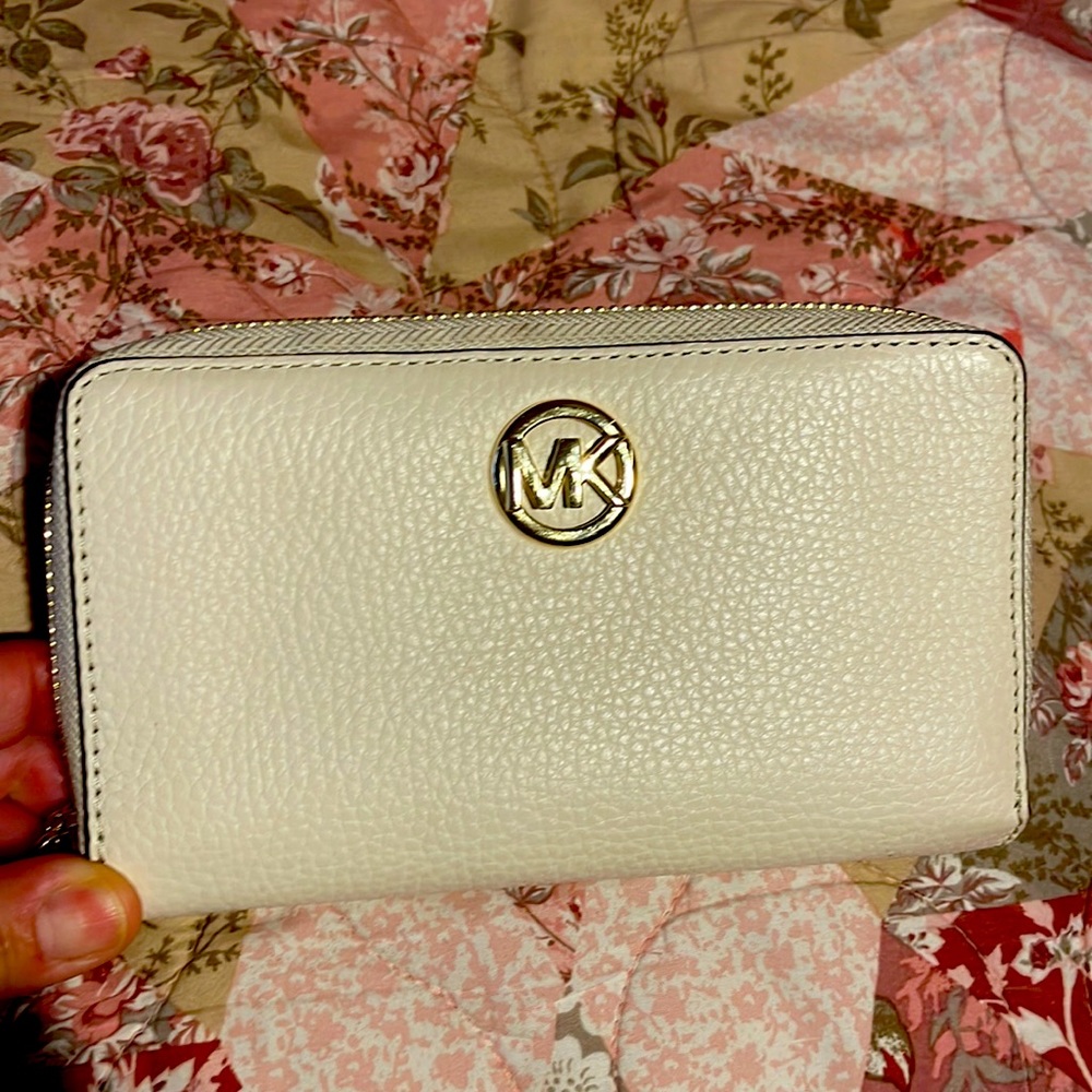 MICHAEL KORS LARGE MULTIFUNCTIONAL WALLET